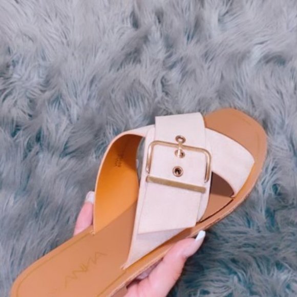 👠 Criss-Cross Open Toe Slide Sandal Flip Flops - Picture 6 of 6